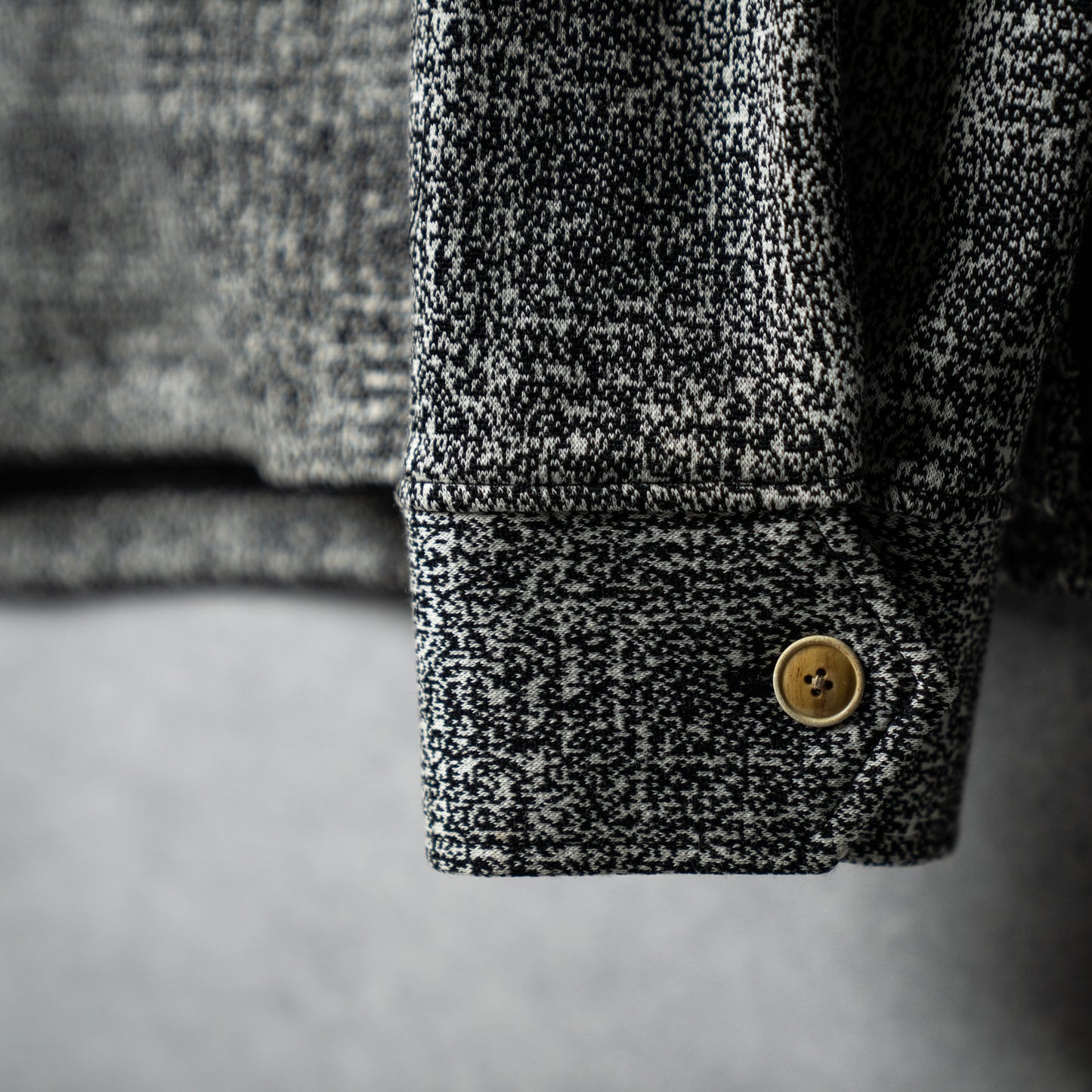 Phantom grid / Jacquard shirt